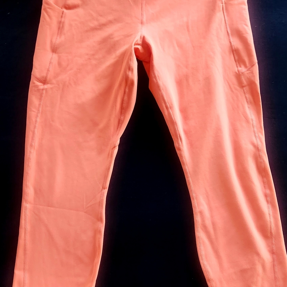 NWT Fabletic Leggings with pockets stretch Size XXL Salmon color soft